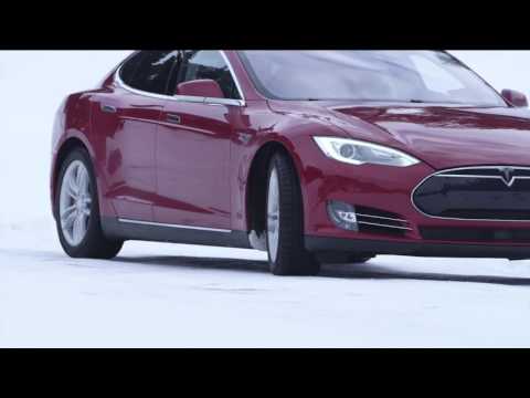 Customer video: Snow driving in Switzerland