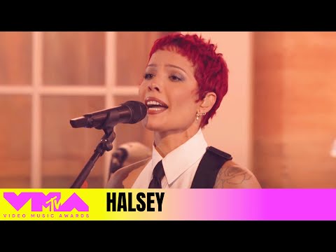 ⁣Halsey - 