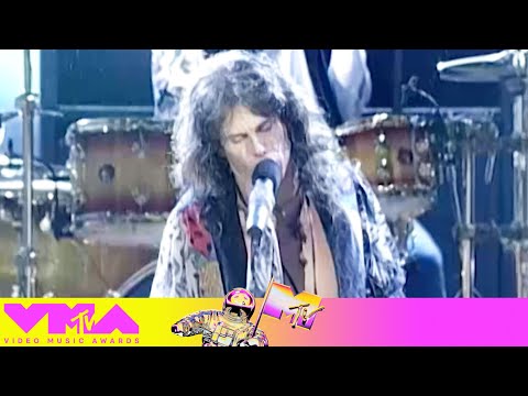 Aerosmith Performs 