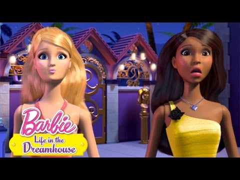 Party kiks | @Barbie