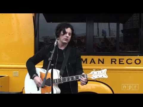 Jack White Plays A Surprise Parking Lot Show At SXSW 2011