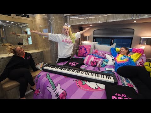 MY BUS TOUR! - JoJo Siwa