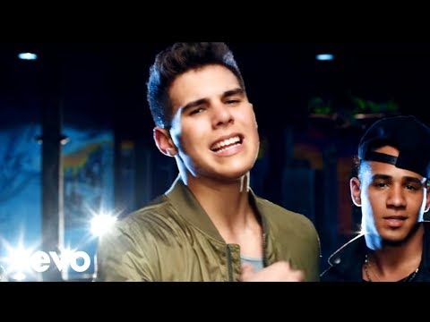 CNCO - Reggaetón Lento (Bailemos)[Official Video] ft. Zion & Lennox