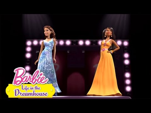 Kattige Catwalk | @Barbie