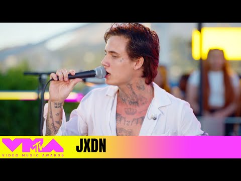 ⁣JXDN Performs “Sad October” to a Happy Crowd of Fans | MTV Live: VMA Countdown