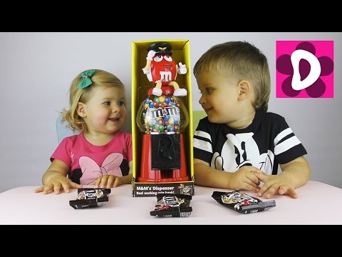 ⁣Прикольная игрушка Диспенсер (Дозатор) Эмемдемс с Конфетками M&M's Candy Dispenser