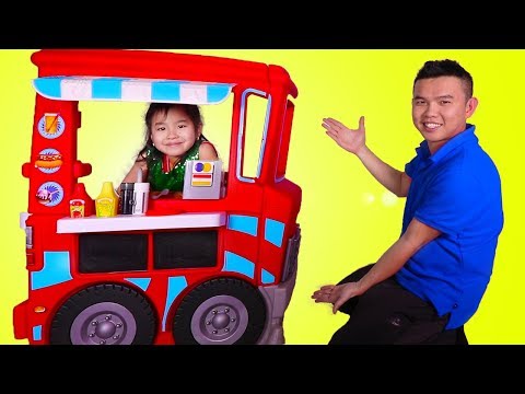 Jannie Pretend Play with Food Truck Kitchen Toyset