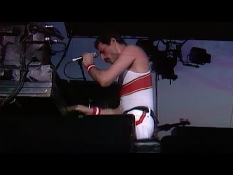 Queen - Play The Game (Live at Milton Keynes Bowl, 1982)