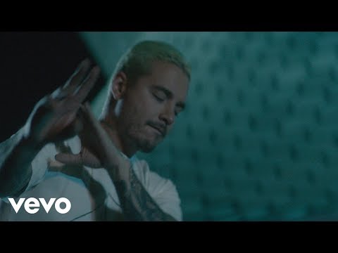 J Balvin - Bobo (Official Video)