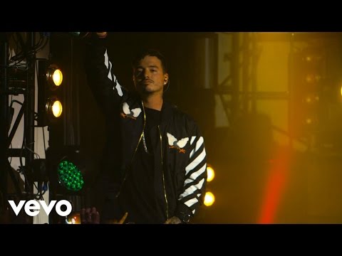 J Balvin - Sin Compromiso (Live at The Year In Vevo)