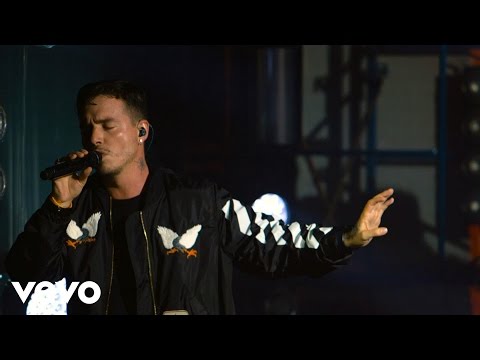 ⁣J Balvin - Ay Vamos (Live at The Year In Vevo)