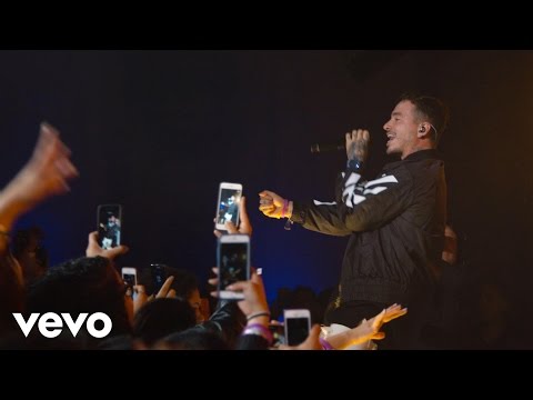 J Balvin - Trankila (Live at The Year In Vevo)