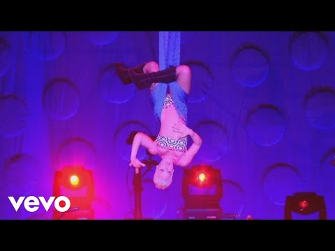 P!nk - Fingers (from Live from Wembley Arena, London, England)