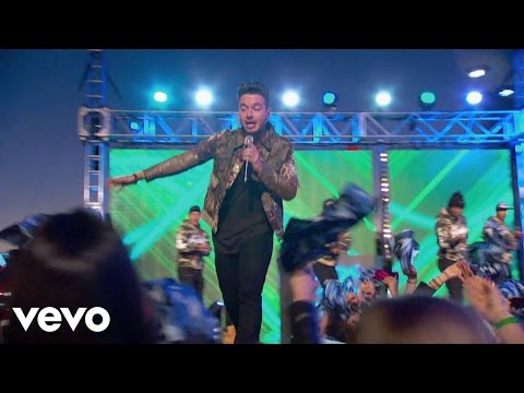 ⁣J Balvin - Ay Vamos (Live From Premios Lo Nuestro / 2015)