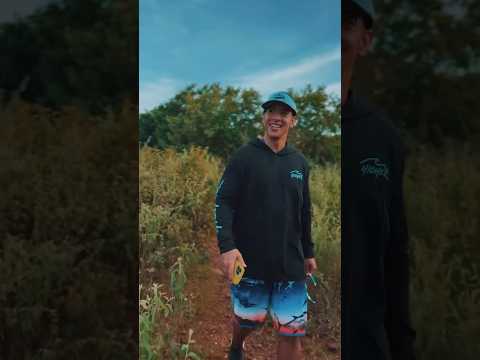 ⁣Haciendo hiking en Culebrita PR nos cayó el aguacero y nos tocó “Bailar En La Lluvia”🌧️🌧️🕺😁