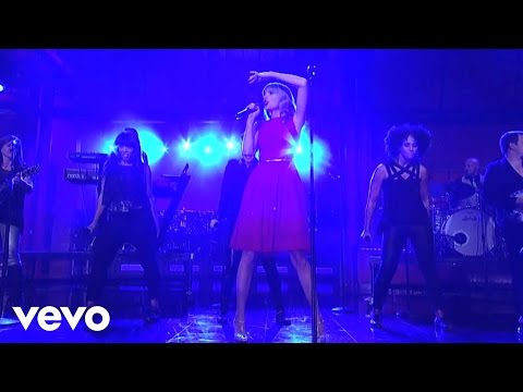 Taylor Swift - You Belong With Me (Live from New York City)